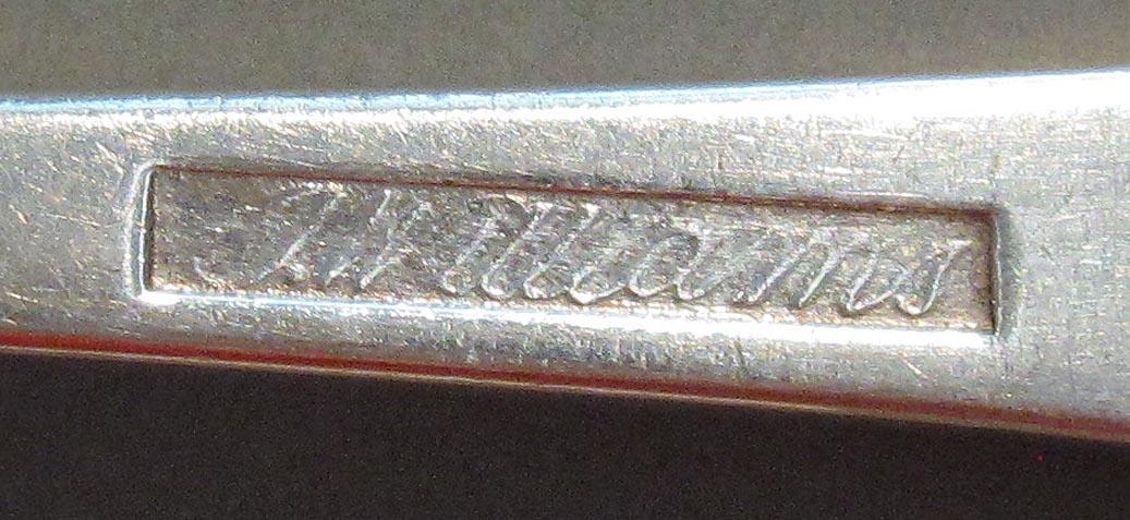 1998.0004.1890 spoon mark
