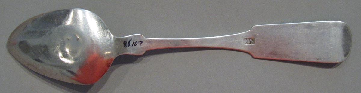 1998.0004.1895 spoon underside