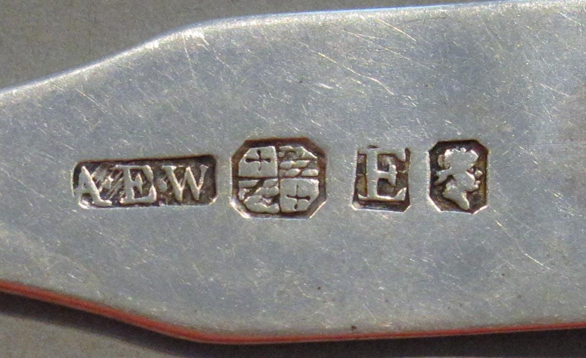 1998.0004.1898 spoon marks