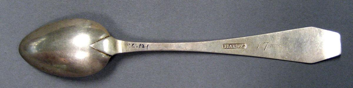 1998.0004.1909.001 Silver Spoon underside