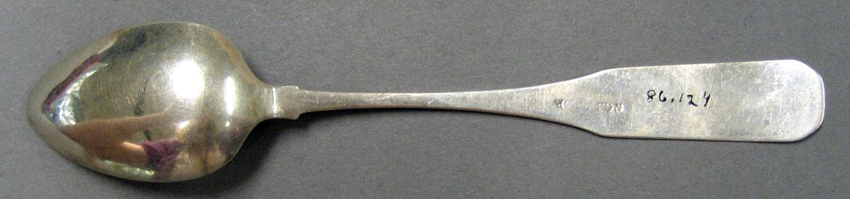 1998.0004.1912.002 Silver Spoon underside