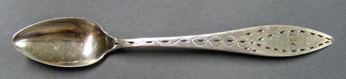 1998.0004.1913 Silver Spoon upper surface