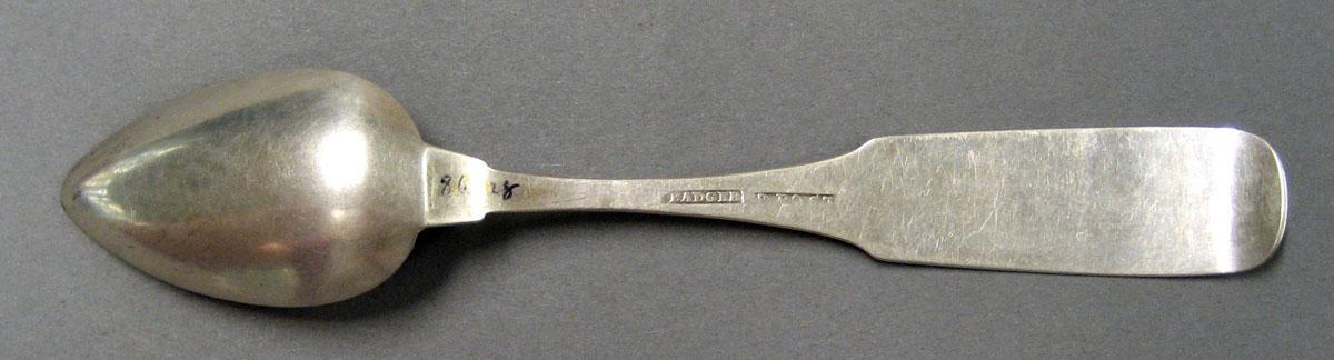 1998.0004.1916.002 Silver Spoon underside