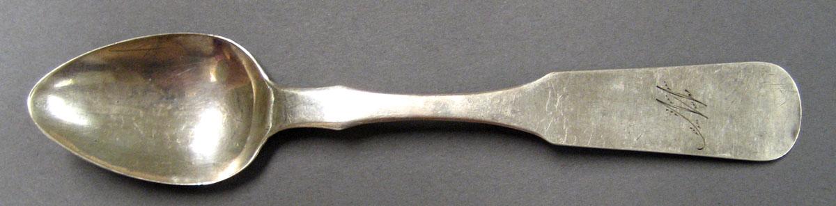 1998.0004.1918.002 Silver Spoon upper surface