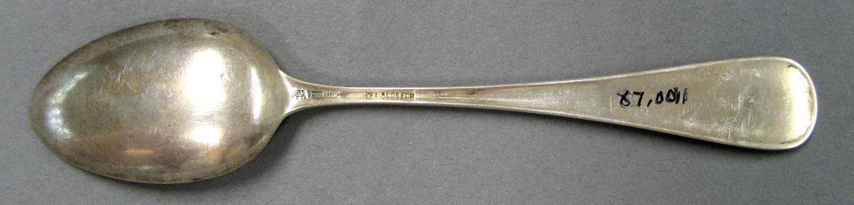 1998.0004.1930 Silver Spoon underside