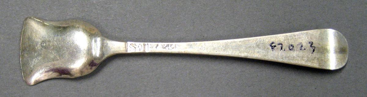 1998.0004.1950.001 Silver Spoon underside