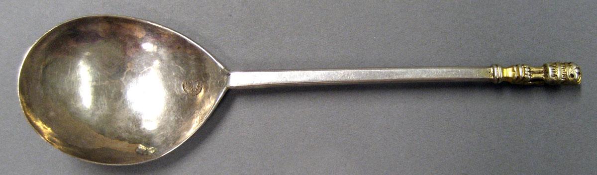 1998.0004.1957 Silver Spoon upper surface