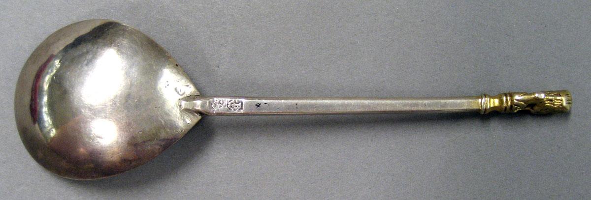 1998.0004.1957 Silver Spoon underside
