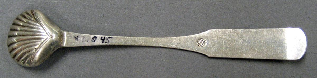 1998.0004.1971 Silver Spoon underside