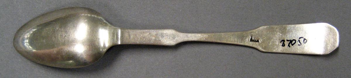 1998.0004.1976.006 Silver Spoon underside