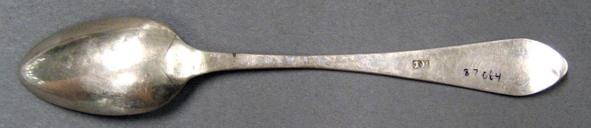 1998.0004.1990 Silver Spoon underside