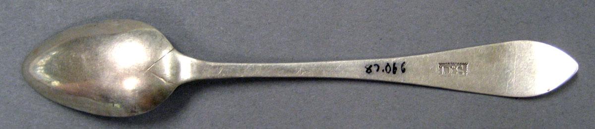 1998.0004.1992 Silver Spoon underside