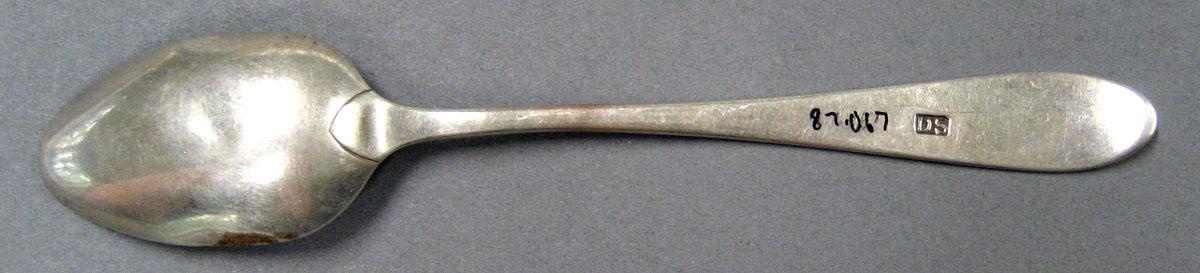 1998.0004.1993.001 Silver Spoon underside