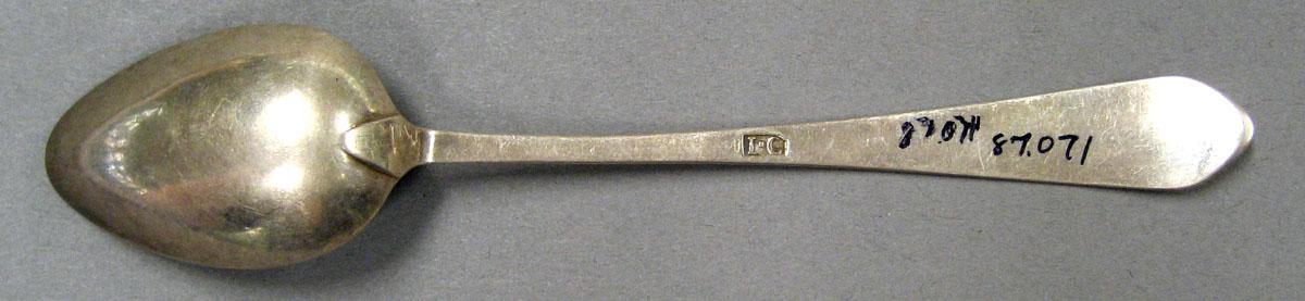 1998.0004.1997 Silver Spoon underside