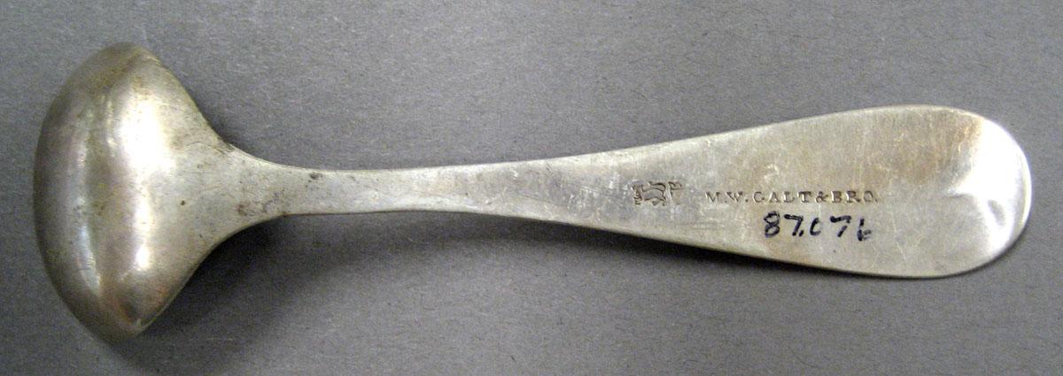 1998.0004.2002 Silver Spoon underside