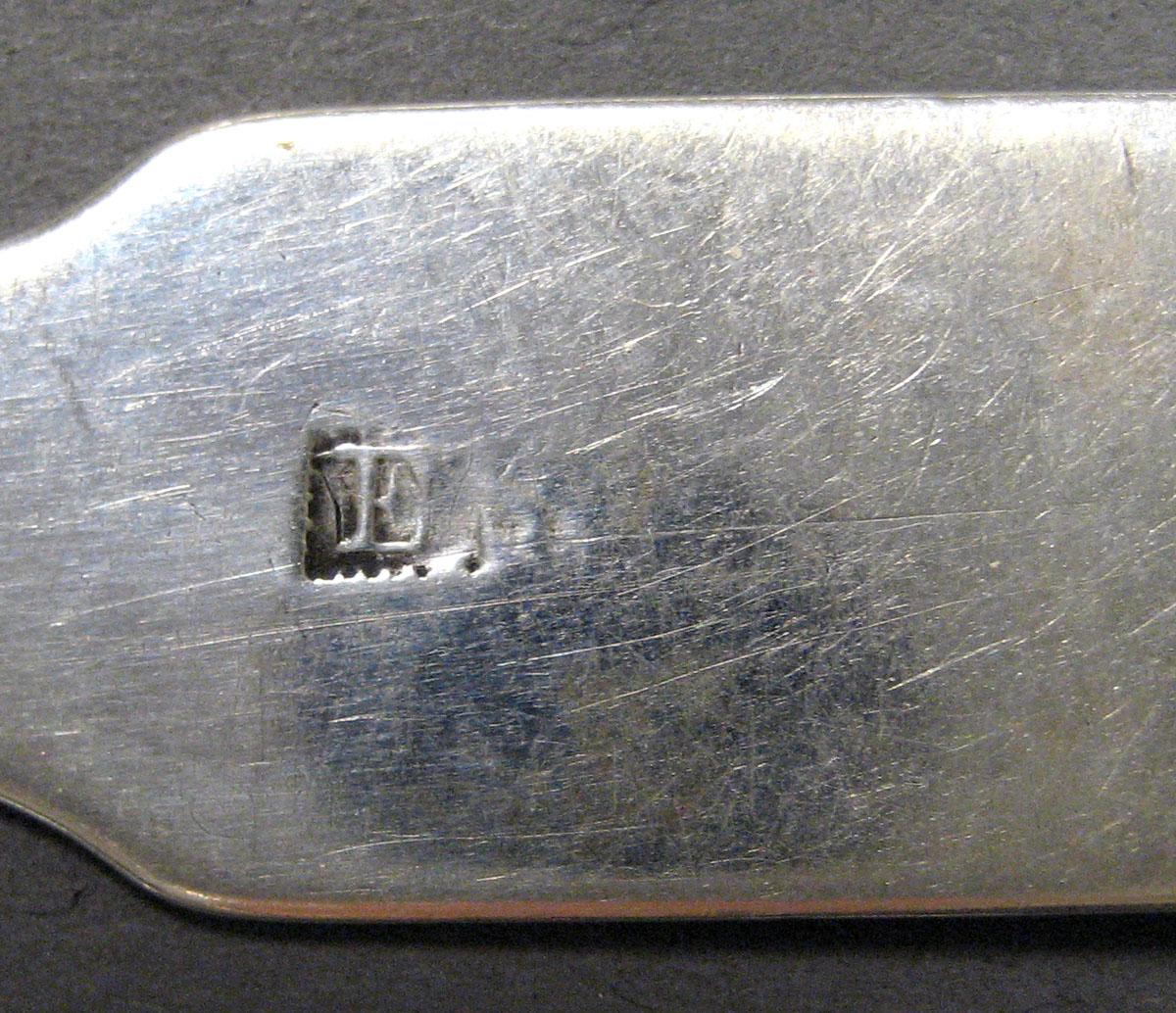 1998.0004.2009.001 Silver Spoon mark