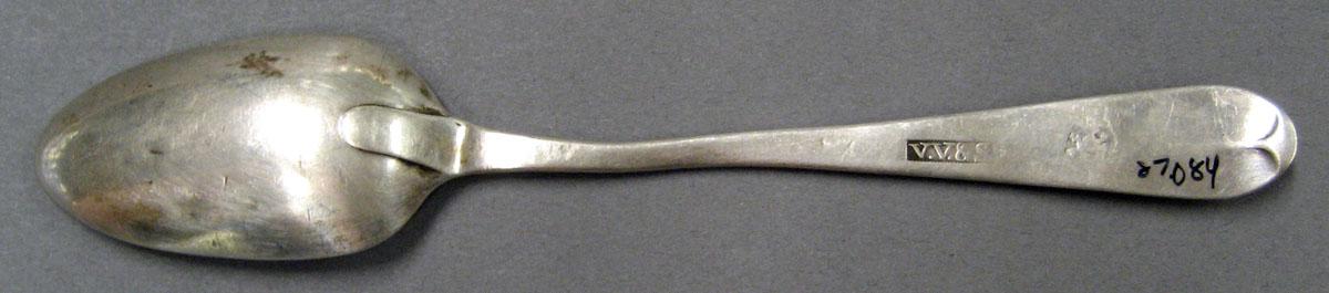 1998.0004.2010 Silver Spoon underside