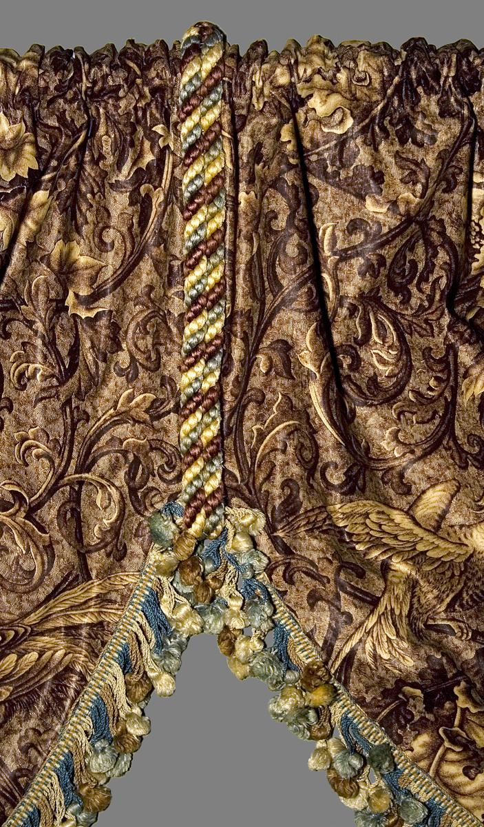 1958.0602.003 C Window Hanging, Valance, Center Detail