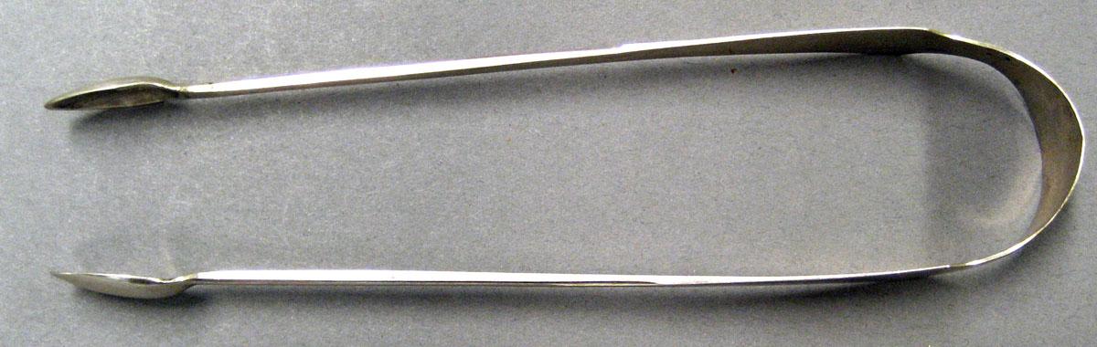 1998.0004.2016 Silver Tongs view 1