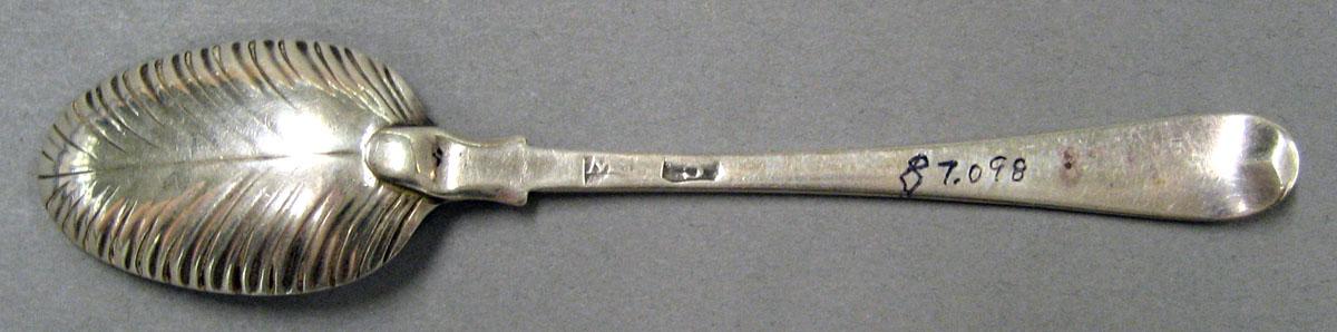 1998.0004.2022 Silver Spoon underside