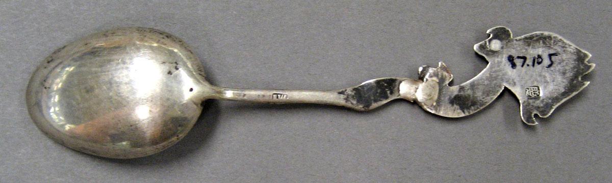 1998.0004.2029 Silver Spoon underside
