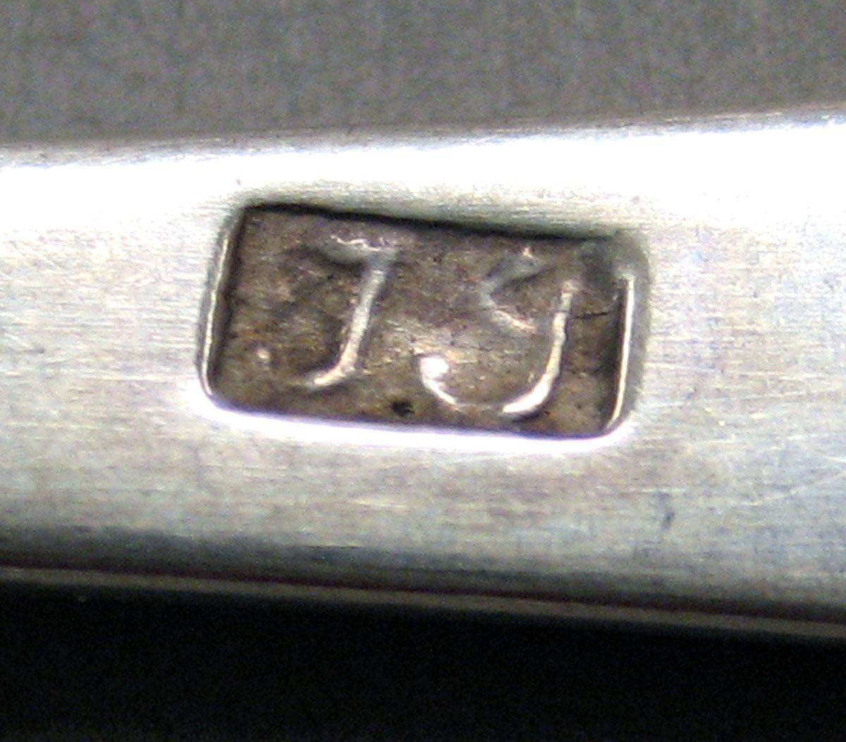 1998.0004.2033 Silver Spoon mark