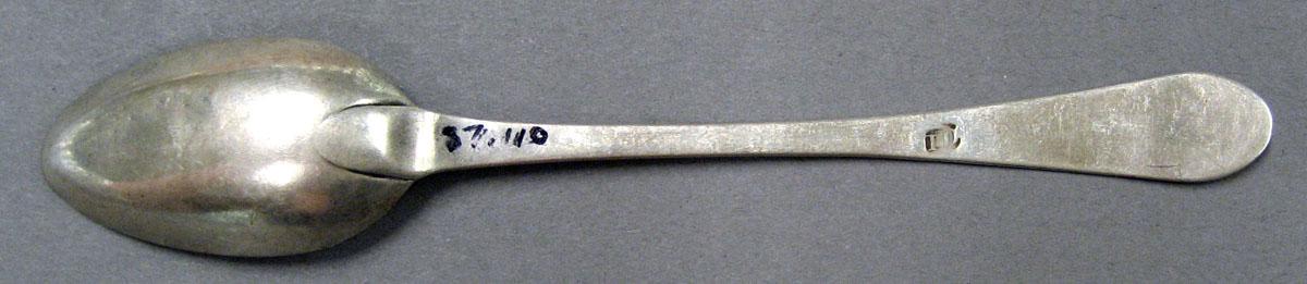 1998.0004.2034 Silver Spoon underside