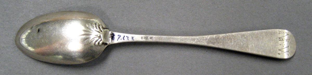 1998.0004.2045 Silver Spoon underside