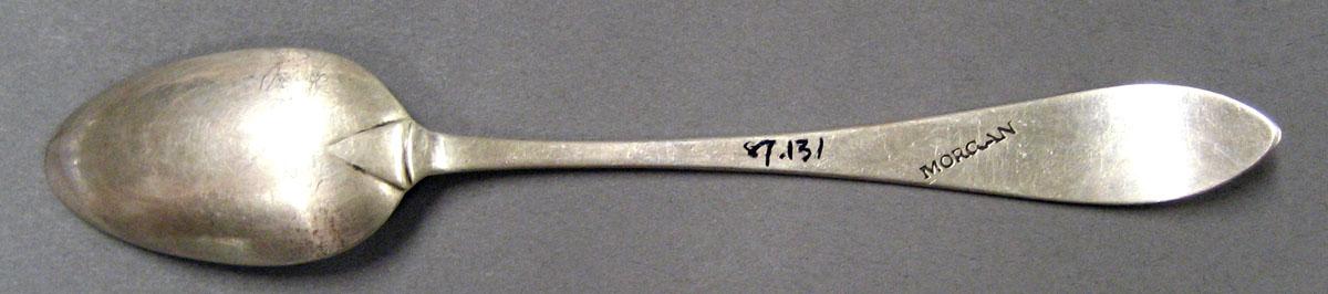 1998.0004.2054 Silver Spoon underside
