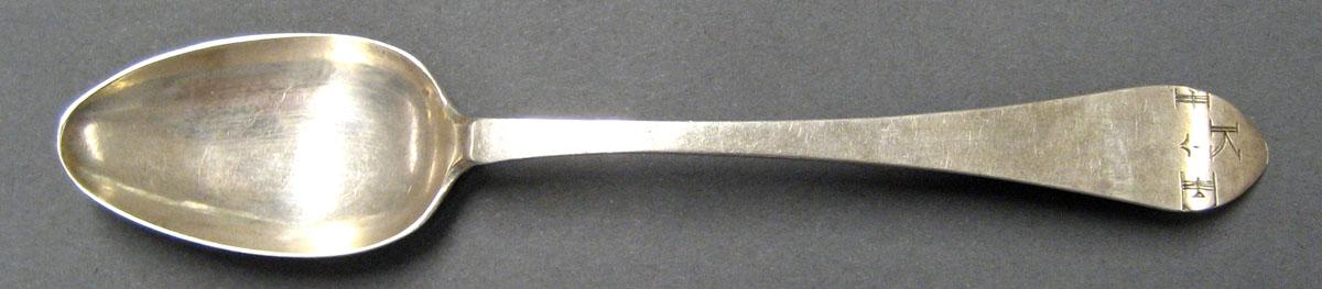 1998.0004.2073.001 Silver Spoon upper surface