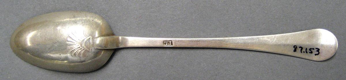 1998.0004.2075 Silver Spoon underside