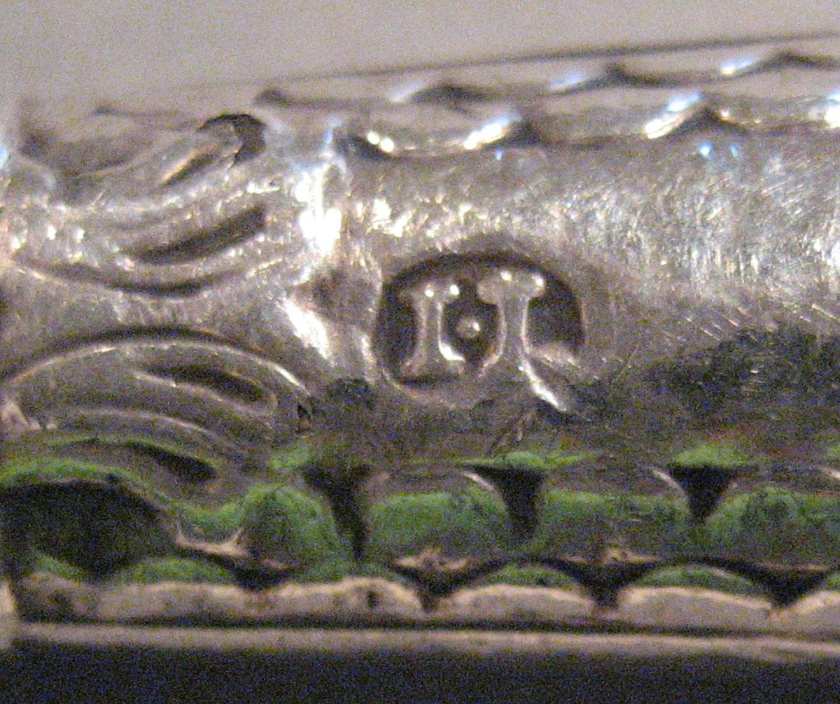 1998.0004.224.001 Silver Knife mark 1