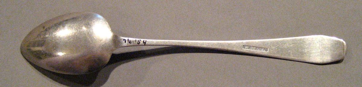 1998.0004.250.002 Silver Spoon underside