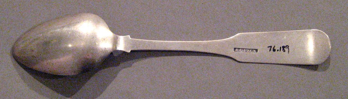 1998.0004.282 Silver Spoon underside