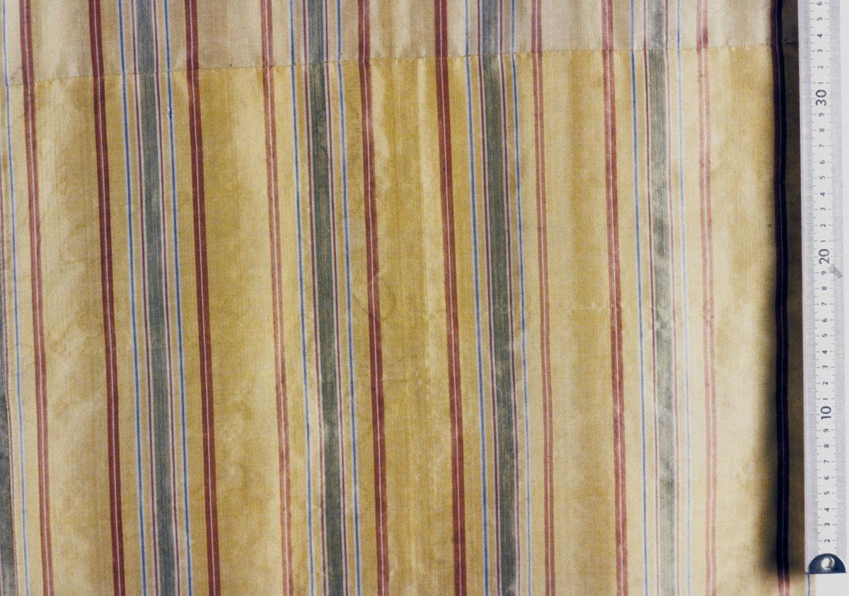 1958.0606 A-C Window Hanging, Valance, Side Curtain, view 1