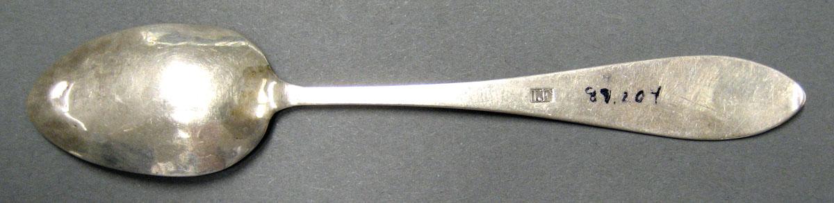 1998.0004.3026 Silver Spoon underside