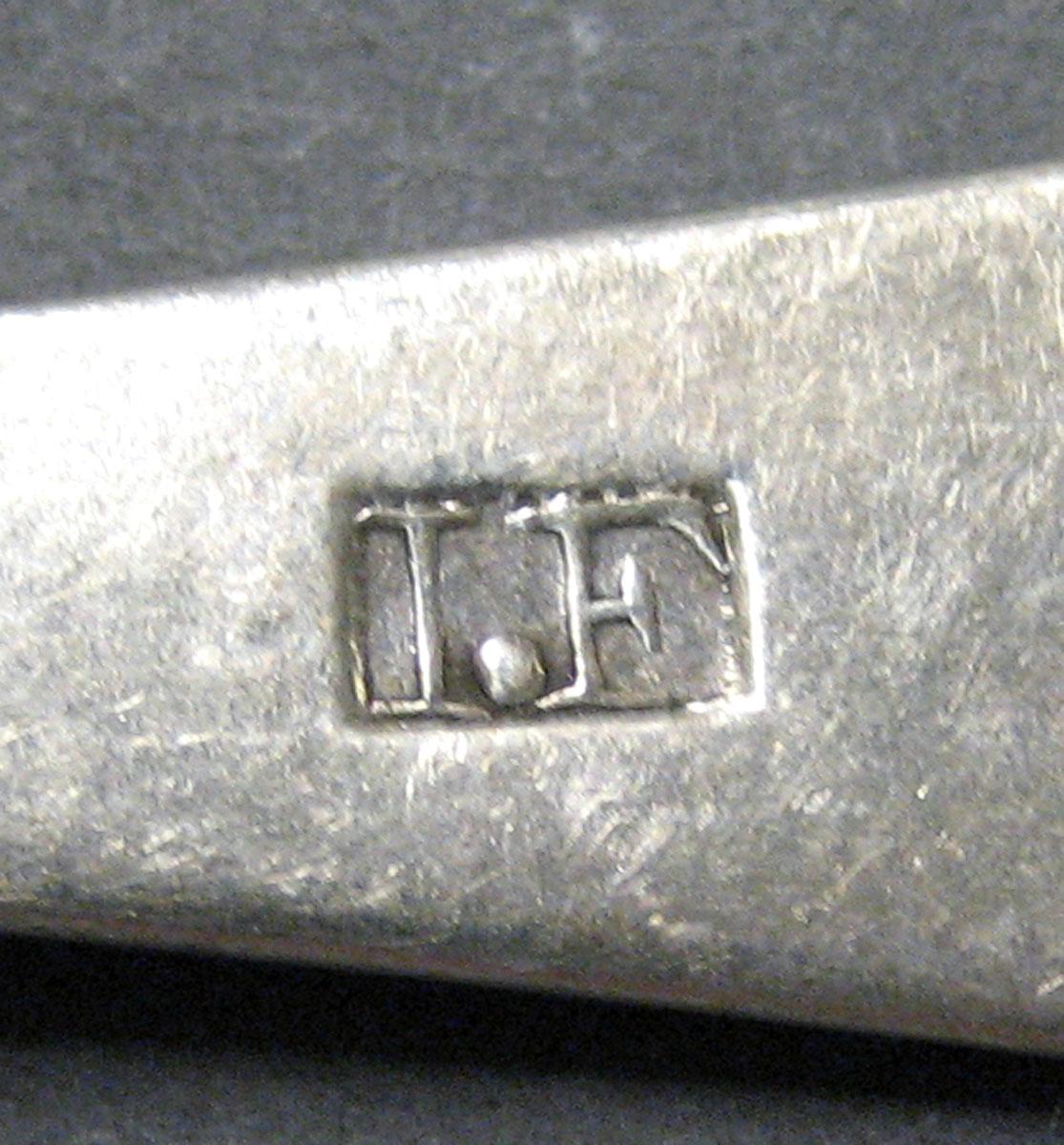 1998.0004.3026 Silver Spoon mark