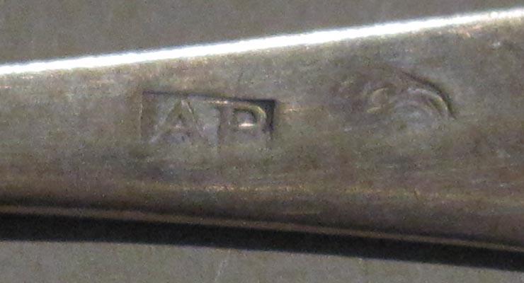 1998.0004.3028 spoon marks