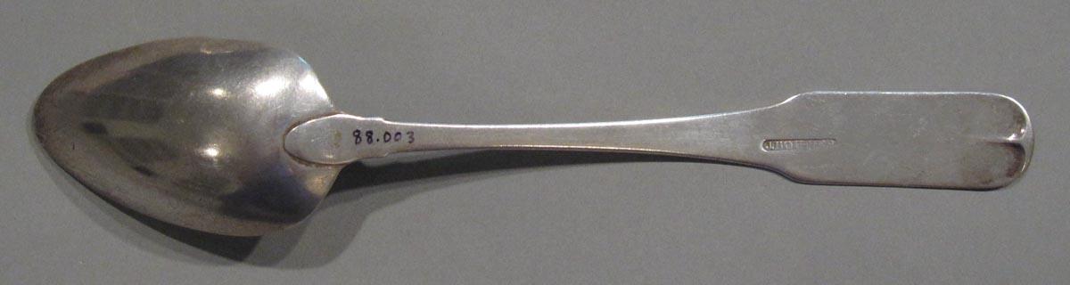 1998.0004.3030 spoon underside