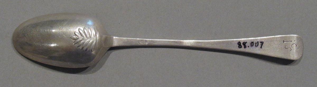 1998.0004.3033 spoon underside