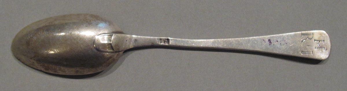 1998.0004.3038 spoon underside