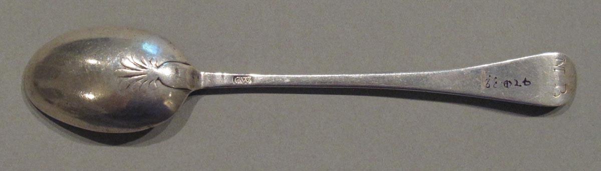 1998.0004.3046 spoon underside