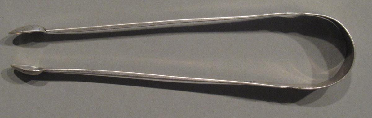 1998.0004.3052 tongs overhead