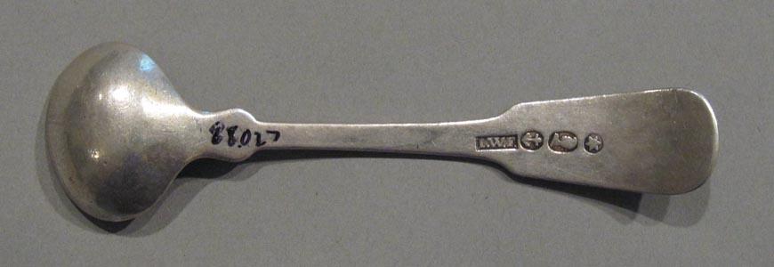 1998.0004.3053.001 spoon underside