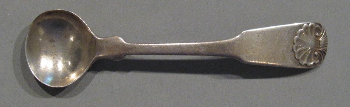 1998.0004.3053.002 spoon upper side