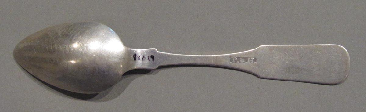 1998.0004.3055.002 spoon underside