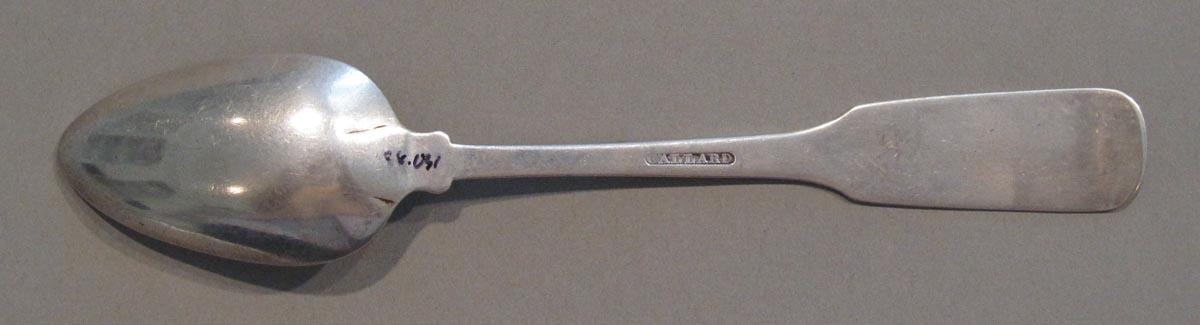 1998.0004.3057.002 spoon underside