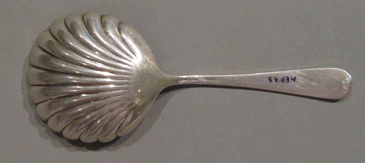 1998.0004.3060 spoon underside