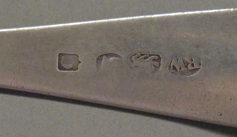 1998.0004.3066 spoon marks