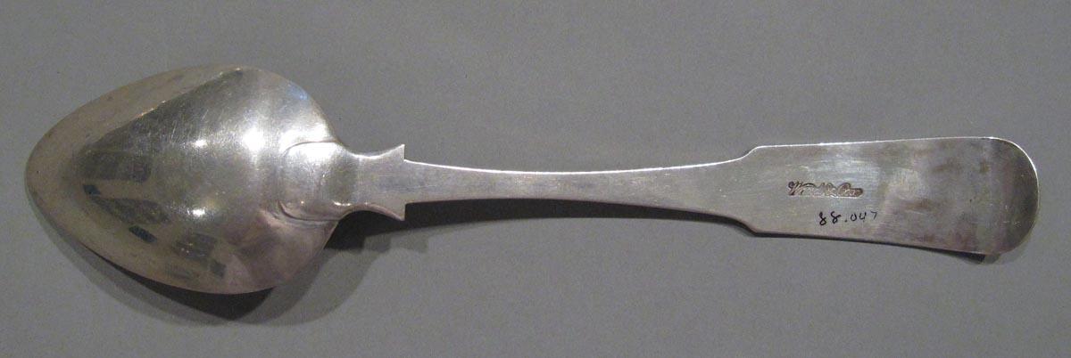 1998.0004.3073 spoon underside